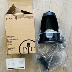 Pampered Chef Veggiie Spiralizer NEW IN BOX